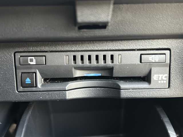 トヨタ アルファード SC 愛媛県 2020(令2)年 4万km ブラック フリップダウンモニター/サンルーフ/純正ディスプレイオーディオ/エアロ（TRD)/両側パワースライドドア/ブラインドスポットモニター/オートマチックハイビーム/ビルトインETC/エアシート/シートヒーター/フルセグTV/衝突軽減システム/レーンキープアシスト/クルーズコントロール追従あり/コーナーセンサー前後/USB/スマートキー/横滑り防止装置