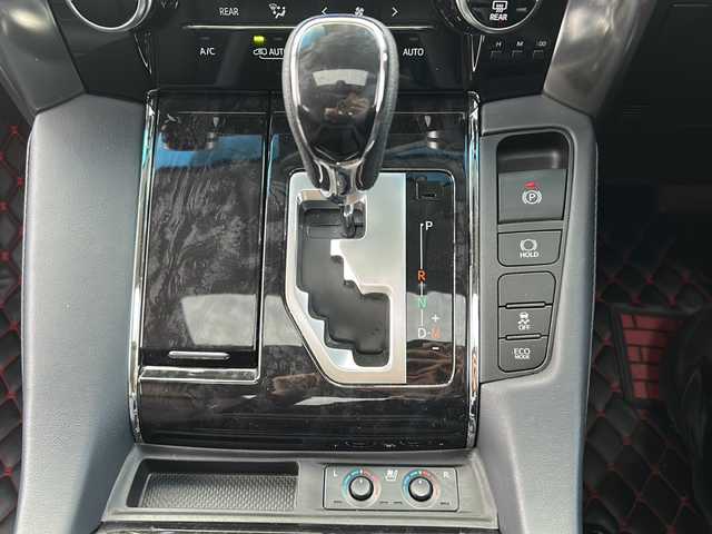 トヨタ アルファード SC 愛媛県 2020(令2)年 4万km ブラック フリップダウンモニター/サンルーフ/純正ディスプレイオーディオ/エアロ（TRD)/両側パワースライドドア/ブラインドスポットモニター/オートマチックハイビーム/ビルトインETC/エアシート/シートヒーター/フルセグTV/衝突軽減システム/レーンキープアシスト/クルーズコントロール追従あり/コーナーセンサー前後/USB/スマートキー/横滑り防止装置