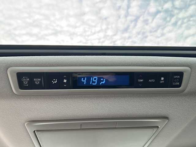 トヨタ アルファード SC 愛媛県 2020(令2)年 4万km ブラック フリップダウンモニター/サンルーフ/純正ディスプレイオーディオ/エアロ（TRD)/両側パワースライドドア/ブラインドスポットモニター/オートマチックハイビーム/ビルトインETC/エアシート/シートヒーター/フルセグTV/衝突軽減システム/レーンキープアシスト/クルーズコントロール追従あり/コーナーセンサー前後/USB/スマートキー/横滑り防止装置