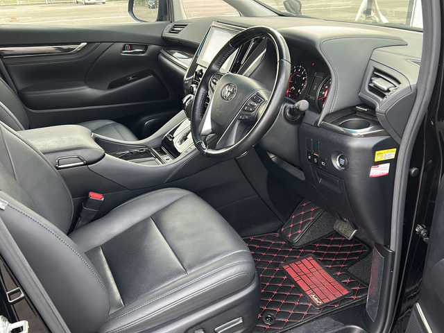 トヨタ アルファード SC 愛媛県 2020(令2)年 4万km ブラック フリップダウンモニター/サンルーフ/純正ディスプレイオーディオ/エアロ（TRD)/両側パワースライドドア/ブラインドスポットモニター/オートマチックハイビーム/ビルトインETC/エアシート/シートヒーター/フルセグTV/衝突軽減システム/レーンキープアシスト/クルーズコントロール追従あり/コーナーセンサー前後/USB/スマートキー/横滑り防止装置