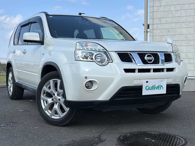 日産 エクストレイル 20Xtt 香川県 2013(平25)年 5.1万km ブリリアントホワイトパール 登録時走行距離：50152km/４WD/ダウンヒルアシストコントロール/純正ナビゲーション/【AM/FM/BT/フルセグ/CD】/バックカメラ/シートヒーター/ビルトインETC/ステアリングスイッチ/ASCD（オートスピードコントロール装置）/前後コーナーセンサー/キセノンヘッドライト/横滑り防止装置/純正18インチアルミホイール/純正フロアマット/インテリジェントキー/プッシュスタート