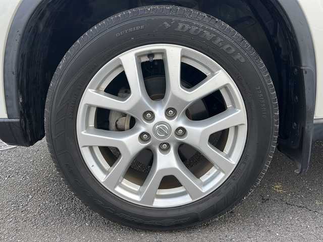 日産 エクストレイル 20Xtt 香川県 2013(平25)年 5.1万km ブリリアントホワイトパール 登録時走行距離：50152km/４WD/ダウンヒルアシストコントロール/純正ナビゲーション/【AM/FM/BT/フルセグ/CD】/バックカメラ/シートヒーター/ビルトインETC/ステアリングスイッチ/ASCD（オートスピードコントロール装置）/前後コーナーセンサー/キセノンヘッドライト/横滑り防止装置/純正18インチアルミホイール/純正フロアマット/インテリジェントキー/プッシュスタート