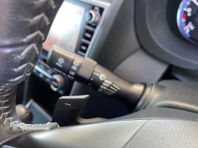 スバル レヴォーグ 1．6GT アイサイト Sスタイル 三重県 2017(平29)年 7.4万km クリスタルホワイトP 登録時73449km/禁煙車/純正ナビ/（AM/FM/TV/Bluetooth）/フルセグTV/バックカメラ/ETC/ステアリングスイッチ/パドルシフト/レーダークルーズコントロール/オートライト/パワーシート/シートヒーター/アイドリングストップ/アイサイト/衝突軽減システム/レーンキープアシスト/コーナーセンサー/純正フロアマット/スペアキー/プッシュスタート