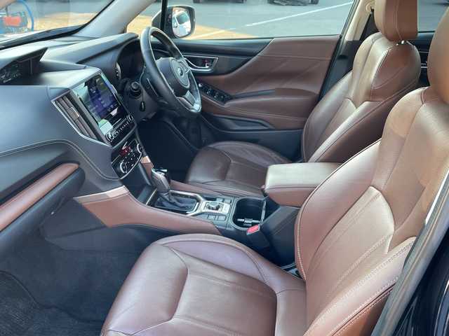 スバル フォレスター ハイブリッド アドバンス 長野県 2018(平30)年 3.8万km ダークブルーパール 禁煙車/4WD/純正ナビ/Bluetooth・CD・フルセグTV/バックカメラ/USB入力端子/レザーシート/前席パワーシート/D席メモリ付き/全席シートヒーター/ステアリングヒーター/電動リアゲート/アイサイト//レーダークルーズコントロール//プリクラッシュブレーキ//アクティブレーンキープ//車線逸脱警報/シンメトリカルAWD/デジタルインナーミラー/デュアルエアコン/ドラレコ/ETC/純正18インチAW/LEDヘッドライト/スマートキー/プッシュスタート