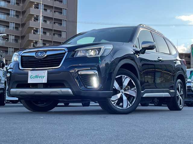 スバル フォレスター ハイブリッド アドバンス 長野県 2018(平30)年 3.8万km ダークブルーパール 禁煙車/4WD/純正ナビ/Bluetooth・CD・フルセグTV/バックカメラ/USB入力端子/レザーシート/前席パワーシート/D席メモリ付き/全席シートヒーター/ステアリングヒーター/電動リアゲート/アイサイト//レーダークルーズコントロール//プリクラッシュブレーキ//アクティブレーンキープ//車線逸脱警報/シンメトリカルAWD/デジタルインナーミラー/デュアルエアコン/ドラレコ/ETC/純正18インチAW/LEDヘッドライト/スマートキー/プッシュスタート