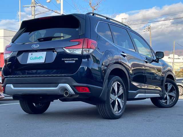 スバル フォレスター ハイブリッド アドバンス 長野県 2018(平30)年 3.8万km ダークブルーパール 禁煙車/4WD/純正ナビ/Bluetooth・CD・フルセグTV/バックカメラ/USB入力端子/レザーシート/前席パワーシート/D席メモリ付き/全席シートヒーター/ステアリングヒーター/電動リアゲート/アイサイト//レーダークルーズコントロール//プリクラッシュブレーキ//アクティブレーンキープ//車線逸脱警報/シンメトリカルAWD/デジタルインナーミラー/デュアルエアコン/ドラレコ/ETC/純正18インチAW/LEDヘッドライト/スマートキー/プッシュスタート