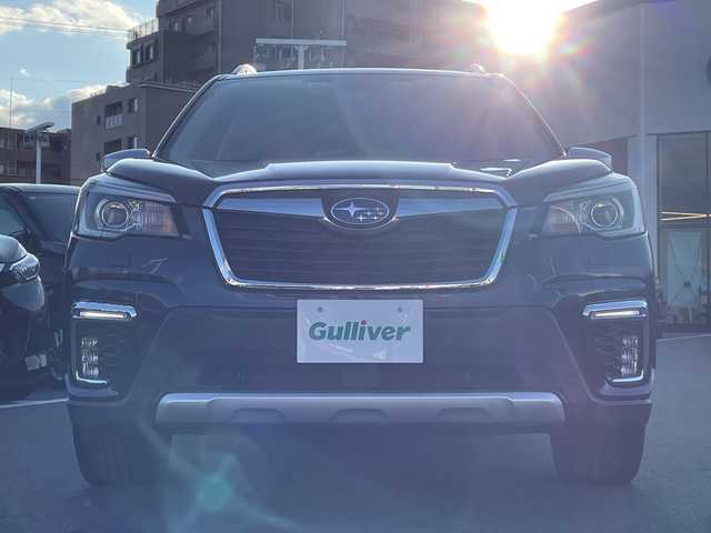 スバル フォレスター ハイブリッド アドバンス 長野県 2018(平30)年 3.8万km ダークブルーパール 禁煙車/4WD/純正ナビ/Bluetooth・CD・フルセグTV/バックカメラ/USB入力端子/レザーシート/前席パワーシート/D席メモリ付き/全席シートヒーター/ステアリングヒーター/電動リアゲート/アイサイト//レーダークルーズコントロール//プリクラッシュブレーキ//アクティブレーンキープ//車線逸脱警報/シンメトリカルAWD/デジタルインナーミラー/デュアルエアコン/ドラレコ/ETC/純正18インチAW/LEDヘッドライト/スマートキー/プッシュスタート