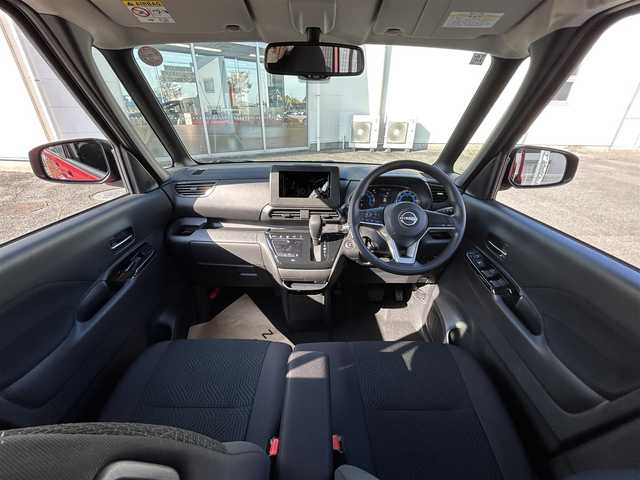 日産 ルークス ハイウェイスター X 三重県 2025(令7)年 0.1千km スパークリングレッド/ブラック 登録時31km/禁煙車/衝突軽減ブレーキ/レーンディパーチャーアラート/先行車発進お知らせ機能/ロードサインアシスト/左側パワースライドドア/ハンズフリーオートスライドドア/全方位モニター/セーフティシールドスイッチ/前後コーナーセンサー/ＬＥＤヘッドライト/後席サーキュレーター/アイドリングストップ/プッシュスタート/スマートキー