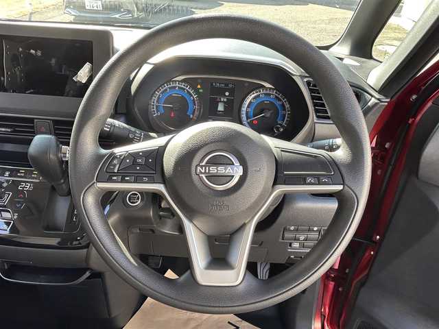 日産 ルークス ハイウェイスター X 三重県 2025(令7)年 0.1千km スパークリングレッド/ブラック 登録時31km/禁煙車/衝突軽減ブレーキ/レーンディパーチャーアラート/先行車発進お知らせ機能/ロードサインアシスト/左側パワースライドドア/ハンズフリーオートスライドドア/全方位モニター/セーフティシールドスイッチ/前後コーナーセンサー/ＬＥＤヘッドライト/後席サーキュレーター/アイドリングストップ/プッシュスタート/スマートキー