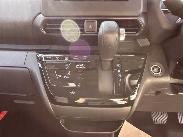 日産 ルークス ハイウェイスター X 三重県 2025(令7)年 0.1千km スパークリングレッド/ブラック 登録時31km/禁煙車/衝突軽減ブレーキ/レーンディパーチャーアラート/先行車発進お知らせ機能/ロードサインアシスト/左側パワースライドドア/ハンズフリーオートスライドドア/全方位モニター/セーフティシールドスイッチ/前後コーナーセンサー/ＬＥＤヘッドライト/後席サーキュレーター/アイドリングストップ/プッシュスタート/スマートキー