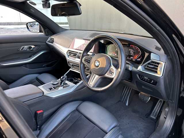 ＢＭＷ ３２０ｄ xDrive Mスポーツ 道東・釧路十勝 2021(令3)年 4.3万km サファイアブラックP ワンオーナー/４WD/BMWライブ・コックピット/純正HDDナビ/ BT/USB/type-c/AppleCarPlay/パーキングアシストプラス/　360°ビューカメラ/　パークディスタンスコントロール/ミラーETC/純正前後ドライブレコーダー/コンフォートパッケージ/パワートランク/衝突回避ブレーキ/レーンキーピングアシスト/アクティブクルーズコントロール/ブラインドスポットインフォメーション/ハーフレザーシート/フロントパワーシート/フロントシートヒーティング/純正18インチAW/純正フロアマット/取扱説明書/保証書/スペアキー