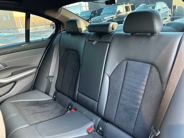 ＢＭＷ ３２０ｄ xDrive Mスポーツ 道東・釧路十勝 2021(令3)年 4.3万km サファイアブラックP ワンオーナー/４WD/BMWライブ・コックピット/純正HDDナビ/ BT/USB/type-c/AppleCarPlay/パーキングアシストプラス/　360°ビューカメラ/　パークディスタンスコントロール/ミラーETC/純正前後ドライブレコーダー/コンフォートパッケージ/パワートランク/衝突回避ブレーキ/レーンキーピングアシスト/アクティブクルーズコントロール/ブラインドスポットインフォメーション/ハーフレザーシート/フロントパワーシート/フロントシートヒーティング/純正18インチAW/純正フロアマット/取扱説明書/保証書/スペアキー