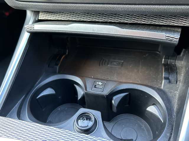 ＢＭＷ ３２０ｄ xDrive Mスポーツ 道東・釧路十勝 2021(令3)年 4.3万km サファイアブラックP ワンオーナー/４WD/BMWライブ・コックピット/純正HDDナビ/ BT/USB/type-c/AppleCarPlay/パーキングアシストプラス/　360°ビューカメラ/　パークディスタンスコントロール/ミラーETC/純正前後ドライブレコーダー/コンフォートパッケージ/パワートランク/衝突回避ブレーキ/レーンキーピングアシスト/アクティブクルーズコントロール/ブラインドスポットインフォメーション/ハーフレザーシート/フロントパワーシート/フロントシートヒーティング/純正18インチAW/純正フロアマット/取扱説明書/保証書/スペアキー