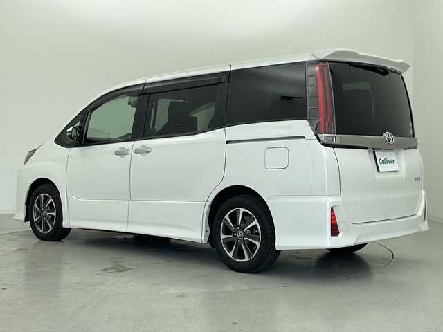トヨタ ノア Si ダブルバイビー 宮城県 2018(平30)年 3.6万km ホワイトパールクリスタルシャイン トヨタセーフティセンス/・プリクラッシュセーフティ/・レーンディパーチャーアラート/・オートマチックハイビーム/後席モニター/両側パワースライドドア/カロッツェリア９型ナビ/・CD.DVD.SD.BT.HDMI/フルセグＴＶ/バックカメラ/ハーフレザーシート/クルーズコントロール/ビルトインＥＴＣ/ドライブレコーダー(前)/LEDヘッドライト/LEDフォグランプ/アイドリングストップ/横滑り防止機能/プッシュスターター/スマートキー×2/純正16インチAW/純正フロアマット/ロールサンシェード