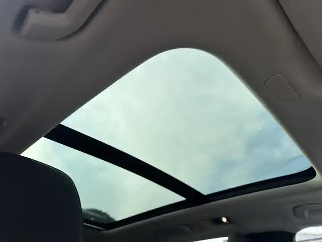 ボルボ ＸＣ６０ D4 AWD インスクリプション 福島県 2018(平30)年 3.9万km クリスタルホワイトP パノラマサンルーフ/Bowers &Wilkinsサウンド/ヘッドアップディスプレイ/アダプティブクルーズコントロール/レーンアシスト/黒レザーシート/シートヒーター（全席）/シートエアコン（D/N）/メモリ付きパワーシート（D/N）/ステアリングヒーター/純正ナビ/・AppleCarPlay/・フルセグTV/全方位カメラ/ブラインドスポットモニター/LEDヘッドライト/オートハイビーム/パワーバックドア/純正19インチAW/オートホールド/コーナーセンサー（前後）/取扱説明書/保証書/スペアキー