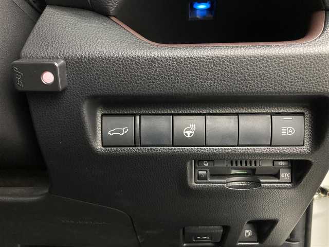トヨタ ＲＡＶ４ ハイブリットG 大分県 2020(令2)年 2.7万km ホワイトパールクリスタルシャイン モデリスタエアロ（LED付き）/純正7インチSDナビ/CD/DVD/BT/フルセグ/SD/AN/FM/バックカメラ/パワーバックドア/BSM/トヨタセーフティセンス/レーダークルーズコントロール/オートハイビーム/ETC/純正18インチAW/スペアキー/保証書・取扱説明書