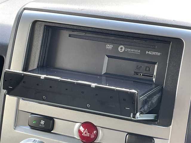 三菱 デリカＤ：５ D－Power package 静岡県 2013(平25)年 12.3万km ウォームホワイトパール ４ＷＤ車　/ＢＲＵＴ１６インチＡＷ　/ルーフキャリア　/社外ナビ　/Ｂカメラ　/地デジ　/両側パワスラ　/パドルシフト　/革巻きステアリング　/前席シートヒーター　/ＥＴＣ　/オートライト　　/社外革調シートカバー　/保証書/取説
