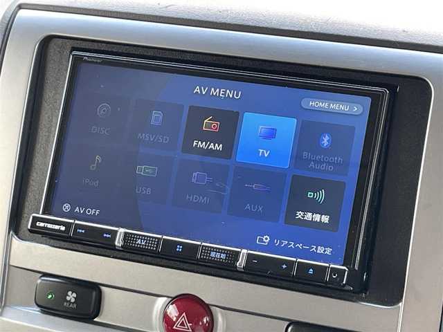 三菱 デリカＤ：５ D－Power package 静岡県 2013(平25)年 12.3万km ウォームホワイトパール ４ＷＤ車　/ＢＲＵＴ１６インチＡＷ　/ルーフキャリア　/社外ナビ　/Ｂカメラ　/地デジ　/両側パワスラ　/パドルシフト　/革巻きステアリング　/前席シートヒーター　/ＥＴＣ　/オートライト　　/社外革調シートカバー　/保証書/取説