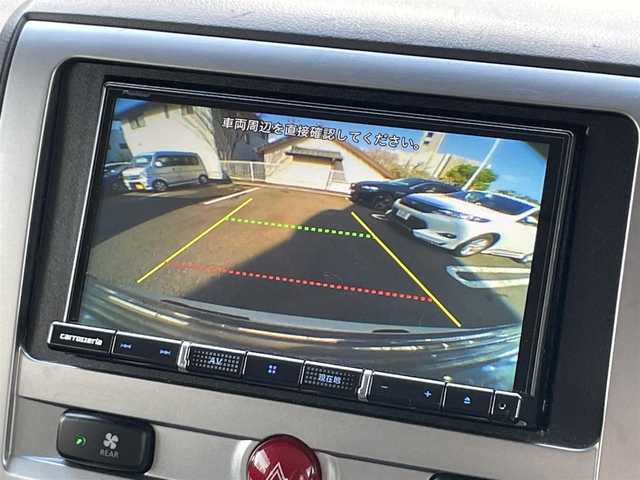 三菱 デリカＤ：５ D－Power package 静岡県 2013(平25)年 12.3万km ウォームホワイトパール ４ＷＤ車　/ＢＲＵＴ１６インチＡＷ　/ルーフキャリア　/社外ナビ　/Ｂカメラ　/地デジ　/両側パワスラ　/パドルシフト　/革巻きステアリング　/前席シートヒーター　/ＥＴＣ　/オートライト　　/社外革調シートカバー　/保証書/取説