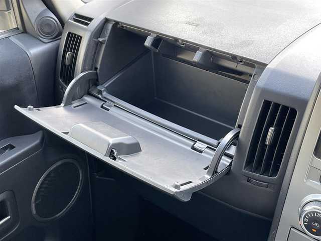三菱 デリカＤ：５ D－Power package 静岡県 2013(平25)年 12.3万km ウォームホワイトパール ４ＷＤ車　/ＢＲＵＴ１６インチＡＷ　/ルーフキャリア　/社外ナビ　/Ｂカメラ　/地デジ　/両側パワスラ　/パドルシフト　/革巻きステアリング　/前席シートヒーター　/ＥＴＣ　/オートライト　　/社外革調シートカバー　/保証書/取説