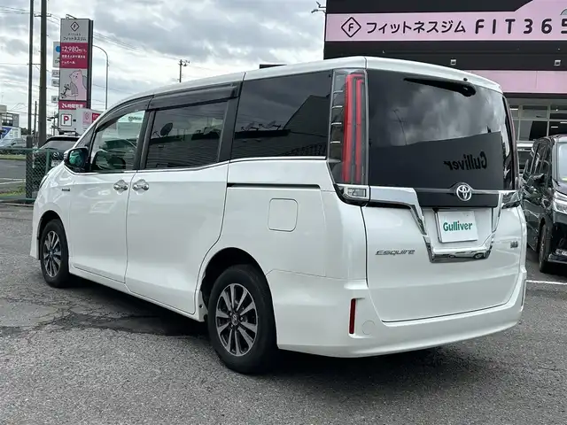 トヨタ エスクァイア ハイブリッド Gi 福島県 2018(平30)年 5.9万km ホワイトパールクリスタルシャイン ワンオーナー/純正ＳＤナビ/・ＣＤ/・ＤＶＤ/・フルセグＴＶ/・ＳＤ/・Ｂｌｕｅｔｏｏｔｈ/後席モニター/バックカメラ/両側パワースライドドア/純正エンジンスターター/クルーズコントロール/トヨタセーフティセンス/・プリクラッシュセーフティシステム/・レーンディパーチャーアラート/・オートマチックハイビーム/・先行車発進告知機能/ビルトインＥＴＣ/D席＋N席シートヒーター/ｎａｎｏｅエアコン/スペアキーあり/保証書/取扱説明書
