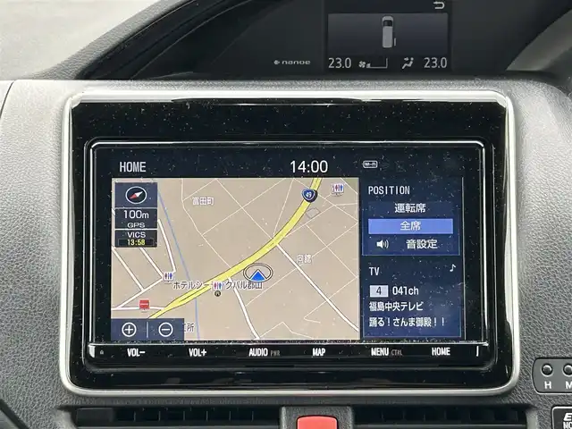 トヨタ エスクァイア ハイブリッド Gi 福島県 2018(平30)年 5.9万km ホワイトパールクリスタルシャイン ワンオーナー/純正ＳＤナビ/・ＣＤ/・ＤＶＤ/・フルセグＴＶ/・ＳＤ/・Ｂｌｕｅｔｏｏｔｈ/後席モニター/バックカメラ/両側パワースライドドア/純正エンジンスターター/クルーズコントロール/トヨタセーフティセンス/・プリクラッシュセーフティシステム/・レーンディパーチャーアラート/・オートマチックハイビーム/・先行車発進告知機能/ビルトインＥＴＣ/D席＋N席シートヒーター/ｎａｎｏｅエアコン/スペアキーあり/保証書/取扱説明書