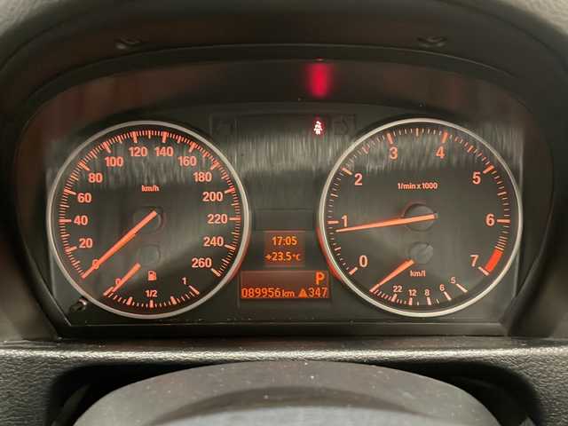 ＢＭＷ Ｘ１ xDrive 20i 新潟県 2012(平24)年 9万km ミネラルホワイト 黒革シート/シートヒーター/メモリ付きパワーシート/社外HDDナビ/純正CDオーディオ/バックカメラ/ETC/ドライブレコーダー/スマートキー/純正アルミホイール/HIDヘッドライト/スタッドレスAWセット車載