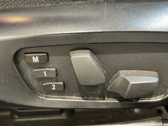 ＢＭＷ Ｘ１ xDrive 20i 新潟県 2012(平24)年 9万km ミネラルホワイト 黒革シート/シートヒーター/メモリ付きパワーシート/社外HDDナビ/純正CDオーディオ/バックカメラ/ETC/ドライブレコーダー/スマートキー/純正アルミホイール/HIDヘッドライト/スタッドレスAWセット車載