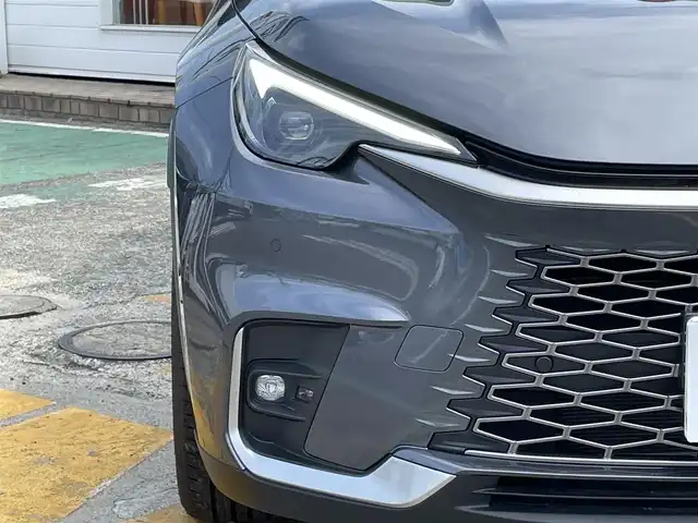 レクサス ＬＢＸ リラックス 神奈川県 2024(令6)年 0.1万km ソニッククロム ワンオーナー/Lexus Safety Systemu+/純正9.8インチディスプレイオーディオ/　（コネクティッドナビ対応・Bluetooth・Miracast）/パノラミックビューモニター/マークレビンソンプレミアムサウンド/カラーヘッドアップディスプレイ/アドバンスドパーク/純正OP前後ドライブレコーダー/おくだけ充電/アクセサリーコンセントAC100V1500W/セミアニリン茶革シート/前席シートヒーター/運転席8Way調整式パワーシート/ステアリングヒーター/ブラインドスポットモニター/LEDヘッドライト/LEDフォグライト/クリアランスソナー/パワーバックドア/スマートキー×2/カードキー×1/保証書/取扱説明書