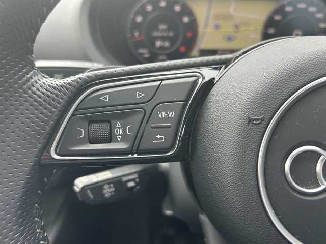 アウディ Ａ３ SB 1.4TFSI スポーツ Sライン 茨城県 2017(平29)年 6.1万km マコウブルークリスタルエフェクト S-line専用ステアリング/S-line専用ハーフレザーシート/純正ナビ/（AM.FM.CD.DVD.BT.USB）/フルセグTV/バックカメラ/ETC2.0/ACC/D/N席パワーシート/D/N席シートヒーター/コーナーセンサー/HIDヘッドライト/オートライト/パドルシフト/ステアリングスイッチ/スマートキー/プッシュスタート