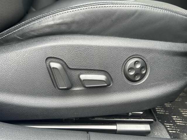 アウディ Ａ３ SB 1.4TFSI スポーツ Sライン 茨城県 2017(平29)年 6.1万km マコウブルークリスタルエフェクト S-line専用ステアリング/S-line専用ハーフレザーシート/純正ナビ/（AM.FM.CD.DVD.BT.USB）/フルセグTV/バックカメラ/ETC2.0/ACC/D/N席パワーシート/D/N席シートヒーター/コーナーセンサー/HIDヘッドライト/オートライト/パドルシフト/ステアリングスイッチ/スマートキー/プッシュスタート