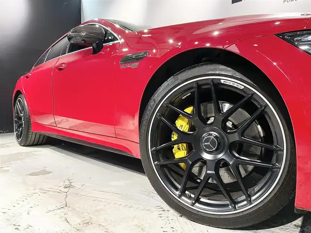メルセデスＡＭＧ ＧＴ 63 S 4マチック+ 道央・札幌 2019(令1)年 3.9万km ジュピターレッド AMGパフォーマンスパッケージ/・AMGパフォーマンスシート/・マットブラックペイント21インチAMGクロススポークAW/AMGカーボンパッケージ/・AMGエクステリアカーボンパッケージ/・AMGカーボンファイバーインテリアトリム/・AMGパフォーマンスステアリング/Burmesterハイエンド3Dオーディオパッケージ/・ガラススライディングルーフ/360°カメラシステム/パークトロニック/アクティブパーキングアシスト/マルチビームLEDヘッドライト/アダプティブハイビームアシストプラス/メモリー付パワーシート(D/N)/電動ランバーサポート(D/N)/シートヒーター(全席)/シートベンチレーター(D/N)/エアバランスパッケージ/COMANDシステム/・12.3インチワイドディスプレイ/・フルセグTVチューナー/・AppleCarPlay/ヘッドアップディスプレイ/アンビエントライト(64色)/純正ドライブレコーダー/EASY-PACK自動開閉テールゲート/フットトランクオープナー/レーダーセーフティパッケージ/・アクティブディスタンスアシストディストロニック/・アクティブブラインドスポットアシスト/・PRE-SAFEプラス