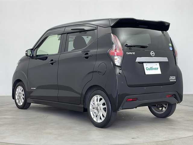 日産 デイズ ハイウェイスターX 鹿児島県 2021(令3)年 7.2万km ブラック 純正9インチナビ/（CD/DVD/BT/フルセグTV）/アラウンドビューモニター/レーンキープアシスト/エマージェンシーブレーキ/道路標示認識/クリアランスソナー/ステアリングリモコン/USBポート/LEDヘッドライト/スマートキー/プッシュスタート/電動格納ミラー