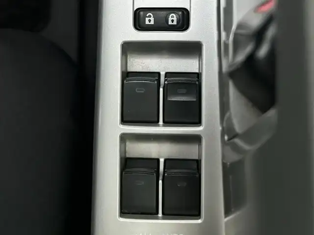 トヨタ ノア Si 富山県 2013(平25)年 10.7万km ブラック 純正ナビ（Bluetooth/ワンセグTV/バックカメラ有/DVD再生機能有）/パワースライドドア/ダブルオートエアコン/マニュアルトランスミッションモード/ETC/横滑り防止機能/オートライト