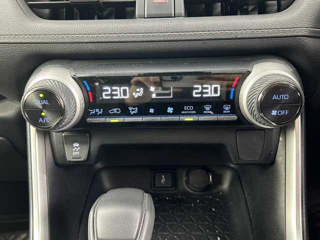 トヨタ ＲＡＶ４ ハイブリットX 愛知県 2021(令3)年 5.9万km アティチュードブラックマイカ 衝突被害軽減ブレーキ/純正ディスプレイオーディオ/フルセグテレビ/バックカメラ/ビルトインETC2.0/クルーズコントロール（追従有）/LEDヘッドライト/純正18インチアルミホイール/フルエアロ（TRD）/オートライト/オートマチックハイビーム/スマートキー/USB端子