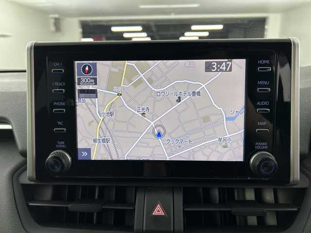 トヨタ ＲＡＶ４ ハイブリットX 愛知県 2021(令3)年 5.9万km アティチュードブラックマイカ 衝突被害軽減ブレーキ/純正ディスプレイオーディオ/フルセグテレビ/バックカメラ/ビルトインETC2.0/クルーズコントロール（追従有）/LEDヘッドライト/純正18インチアルミホイール/フルエアロ（TRD）/オートライト/オートマチックハイビーム/スマートキー/USB端子