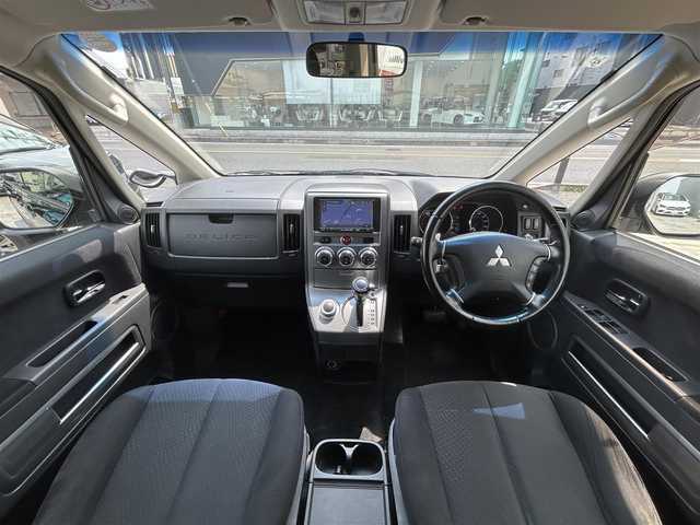 三菱 デリカＤ：５ G－Power package 京都府 2013(平25)年 11.1万km ダイヤモンドブラックマイカ  ワンオーナー/ 4WD/ 純正メモリナビ/　・フルセグTV/　・BTオーディオ/　・CD/DVD再生/　・バックカメラ/ 両側パワースライドドア/ クルーズコントロール/ ETC/ パドルシフト/ 純正フロアマット/ 電動格納ミラー/ HIDヘッドライト/ フォグライト/ ドアバイザー/ 純正18インチAW
