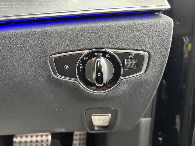 メルセデス・ベンツ ＣＬＳ２２０ｄ スポーツ エクスクルーシブPKG 大阪府 2019(平31)年 2万km カバンサイトブルー サンルーフ/Burmesterサウンド/純正12インチHDDナビ/（フルセグ/BT/AppleCarPlay）/360度カメラ/レーダークルーズコントロール/レーンキープアシスト/ブラインドスポットモニター/衝突軽減防止システム/黒レザーシート/全席シートヒーター/前席エアーシート/パワーシート/純正19インチAW/前後ドライブレコーダー/保証書/取扱説明書/スペアキー　有