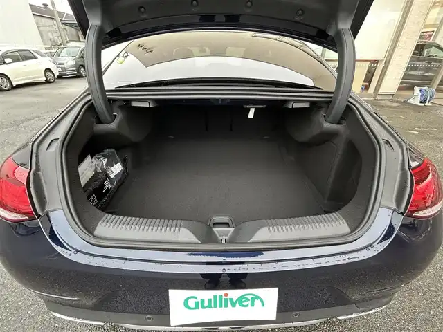 メルセデス・ベンツ ＣＬＳ２２０ｄ スポーツ エクスクルーシブPKG 大阪府 2019(平31)年 2万km カバンサイトブルー サンルーフ/Burmesterサウンド/純正12インチHDDナビ/（フルセグ/BT/AppleCarPlay）/360度カメラ/レーダークルーズコントロール/レーンキープアシスト/ブラインドスポットモニター/衝突軽減防止システム/黒レザーシート/全席シートヒーター/前席エアーシート/パワーシート/純正19インチAW/前後ドライブレコーダー/保証書/取扱説明書/スペアキー　有