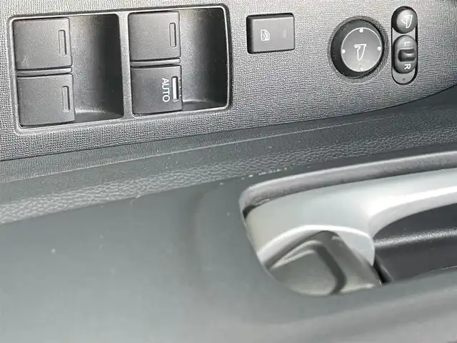 ホンダ Ｎ ＷＧＮ G SSパッケージⅡ 福岡県 2018(平30)年 4.8万km プラチナホワイトパール ホンダセンシング/横滑り防止機能/オートライト/盗難防止装置/エアバッグ(W＋サイド、カーテンエアバッグ)/SDナビ(BT、CDチェンジャー、バックカメラ)/純正フロアマット/社外アルミホイール/プッシュスタート/スマートキー/ETC/シートヒーター/ベンチシート