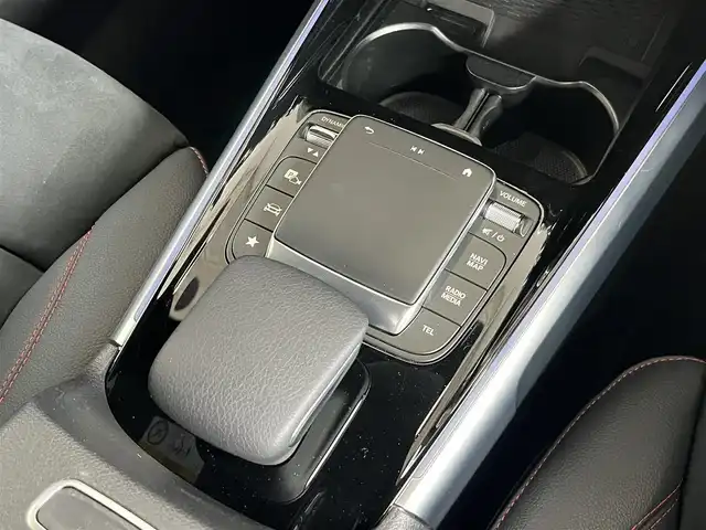 メルセデス・ベンツ Ｍ・ベンツ ＧＬＢ２００ｄ 4マチック AMGライン 山形県 2023(令5)年 1.6万km ポーラホワイト 純正ナビ/360°カメラ/フルセグTV/アンビエントライト/アクティブステアリングアシスト/純正ドライブレコーダー/パワーシート/シートヒーター/ハーフレザーシート/コーナーセンサー/ルーフレール/アダプティブクルーズコントロール/ブラインドスポットモニター/レーンキープアシスト/パドルシフト