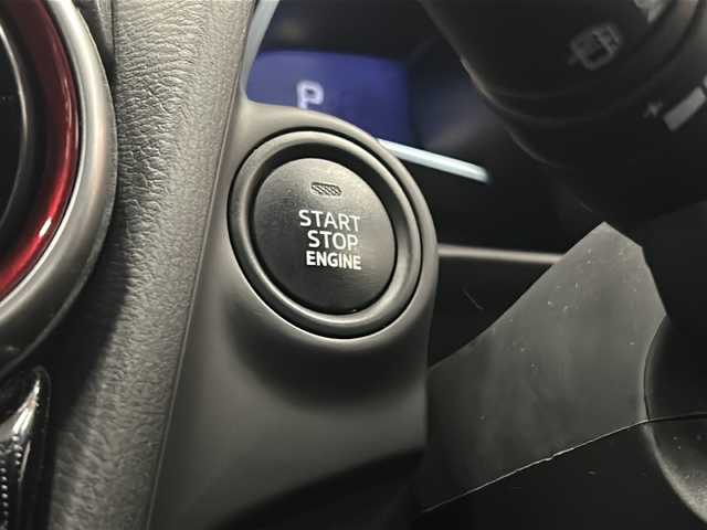 マツダ マツダ２ 15S 静岡県 2020(令2)年 2.8万km ディープクリスタルブルーマイカ 純正ナビ/・ラジオ/フルセグTV/・Bluetooth/USB/CD/DVD/AUX/主要装備/・レーダークルーズコントロール　/・ＥＴＣ　/・全方位カメラ　/・スマートブレーキサポート　/・ステアリングリモコン　/・パドルシフト　/・アイドリングストップ　/・コーナーセンサー　/・ヘッドアップディスプレイ　/・ＢＳＭ/・パドルシフト/・ヘッドアップディスプレイ/・オートライト/・オートハイビーム/・プッシュスタート/・スマートキー/・LEDヘッドライト