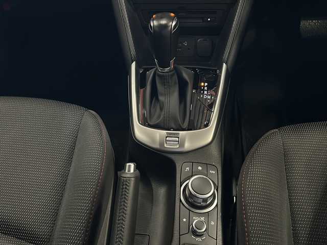 マツダ マツダ２ 15S 静岡県 2020(令2)年 2.8万km ディープクリスタルブルーマイカ 純正ナビ/・ラジオ/フルセグTV/・Bluetooth/USB/CD/DVD/AUX/主要装備/・レーダークルーズコントロール　/・ＥＴＣ　/・全方位カメラ　/・スマートブレーキサポート　/・ステアリングリモコン　/・パドルシフト　/・アイドリングストップ　/・コーナーセンサー　/・ヘッドアップディスプレイ　/・ＢＳＭ/・パドルシフト/・ヘッドアップディスプレイ/・オートライト/・オートハイビーム/・プッシュスタート/・スマートキー/・LEDヘッドライト