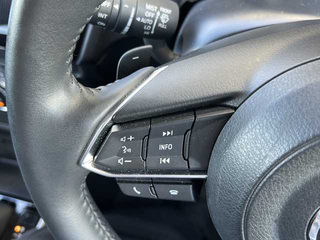 マツダ マツダ２ 15S 静岡県 2020(令2)年 2.8万km ディープクリスタルブルーマイカ 純正ナビ/・ラジオ/フルセグTV/・Bluetooth/USB/CD/DVD/AUX/主要装備/・レーダークルーズコントロール　/・ＥＴＣ　/・全方位カメラ　/・スマートブレーキサポート　/・ステアリングリモコン　/・パドルシフト　/・アイドリングストップ　/・コーナーセンサー　/・ヘッドアップディスプレイ　/・ＢＳＭ/・パドルシフト/・ヘッドアップディスプレイ/・オートライト/・オートハイビーム/・プッシュスタート/・スマートキー/・LEDヘッドライト