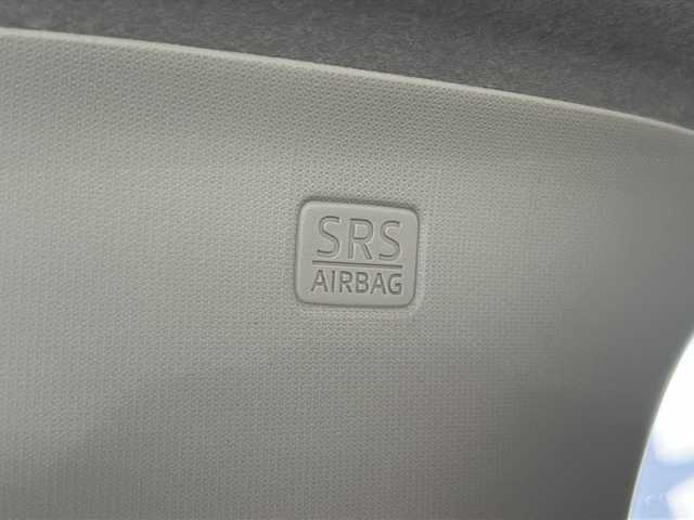 マツダ マツダ２ 15S 静岡県 2020(令2)年 2.8万km ディープクリスタルブルーマイカ 純正ナビ/・ラジオ/フルセグTV/・Bluetooth/USB/CD/DVD/AUX/主要装備/・レーダークルーズコントロール　/・ＥＴＣ　/・全方位カメラ　/・スマートブレーキサポート　/・ステアリングリモコン　/・パドルシフト　/・アイドリングストップ　/・コーナーセンサー　/・ヘッドアップディスプレイ　/・ＢＳＭ/・パドルシフト/・ヘッドアップディスプレイ/・オートライト/・オートハイビーム/・プッシュスタート/・スマートキー/・LEDヘッドライト