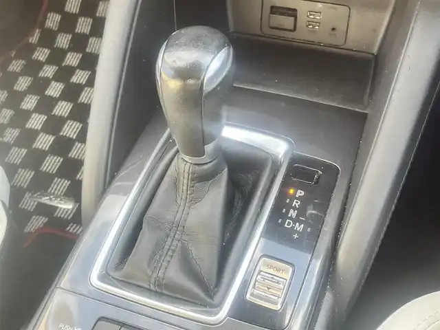 マツダ ＣＸ－５ 25S Lパッケージ 島根県 2016(平28)年 10万km ソウルレッドプレミアムメタリック 純正ＳＤナビ　/(AM/FM/地デジTV/DVD再生/Ｂｌｕｅｔｏｏｔｈ接続)　/ＥＴＣ　/バックカメラ　/マツダ・レーダー・クルーズ・コントロール/ブラインドスポットモニター/レーンアシスト/スマート・シティ・ブレーキ・サポート　/リアコーナーセンサー/ホワイトレザーシート/運転席メモリシート　/前席パワーシート/シートヒーター　/電動パーキングブレーキ　/純正ＬＥＤヘッドライト　/純正１７インチアルミホイール　/純正フロアマット