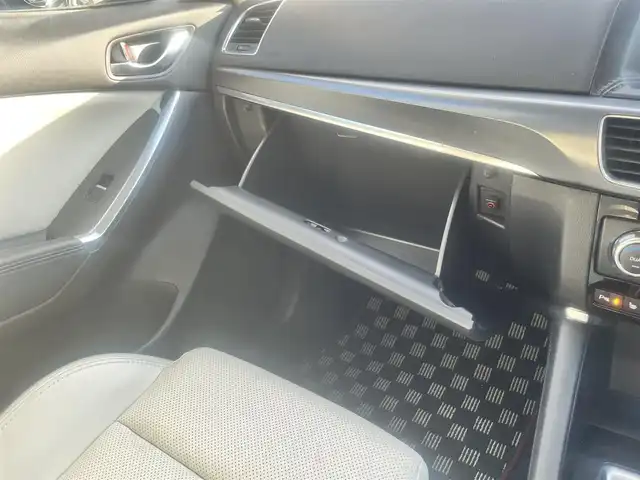 マツダ ＣＸ－５ 25S Lパッケージ 島根県 2016(平28)年 10万km ソウルレッドプレミアムメタリック 純正ＳＤナビ　/(AM/FM/地デジTV/DVD再生/Ｂｌｕｅｔｏｏｔｈ接続)　/ＥＴＣ　/バックカメラ　/マツダ・レーダー・クルーズ・コントロール/ブラインドスポットモニター/レーンアシスト/スマート・シティ・ブレーキ・サポート　/リアコーナーセンサー/ホワイトレザーシート/運転席メモリシート　/前席パワーシート/シートヒーター　/電動パーキングブレーキ　/純正ＬＥＤヘッドライト　/純正１７インチアルミホイール　/純正フロアマット