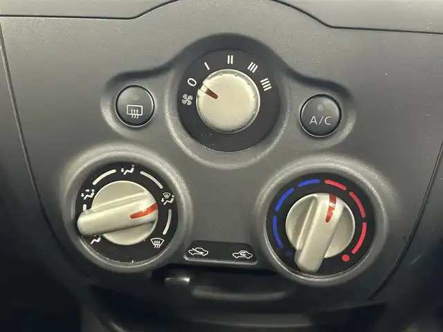 日産 ノート X FOUR 道央・札幌 2018(平30)年 4.6万km ブリリアントホワイトパール ・ワンオーナー/・４WD/・寒冷地仕様/・社外ナビ/　CD/DVD/SD/BT/フルセグ/・バックカメラ/・エマージェンシーブレーキ/・レーンキープアシスト/・クリアランスソナー/・横滑り防止/・LEDヘッドライト/・オートライト/・プッシュスタート/・スマートキー/・純正フロアマット/・ドアバイザー