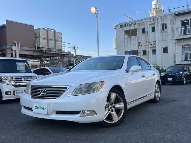 レクサス ＬＳ 460 Iパッケージ 宮崎県 2006(平18)年 13.6万km ホワイトパールクリスタルシャイン 純正ＨＤＤナビ(ＢＴ　ＣＤ　ＨＤＤ　テレビ使用不可)/パワーシートＤＮ席/シートヒーターＤＮ席/ハンドルヒーター/バッグカメラ/クルーズコントロール/オートライト/ＥＴＣ/電動サンシェード/レザーシート/純正アルミホイール/純正フロアマット/リモコンキー/スペアキー