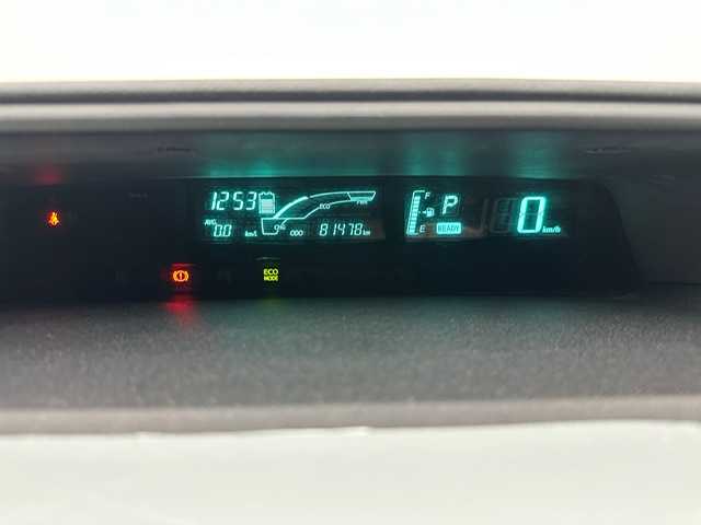 トヨタ アクア S 兵庫県 2013(平25)年 8.2万km グレーメタリック ・純正ＳＤナビ　（NSCP-W62）/（Ｂｌｕｅｔｏｏｔｈ　ワンセグ　ＣＤ　ＳＤ）/・社外前後ドライブレコーダー/・ＥＴＣ/・純正１５インチAW/・純正フロアマット/・電動格納ミラー/・リモコンキー/・ハロゲンライト/・ドアバイザー